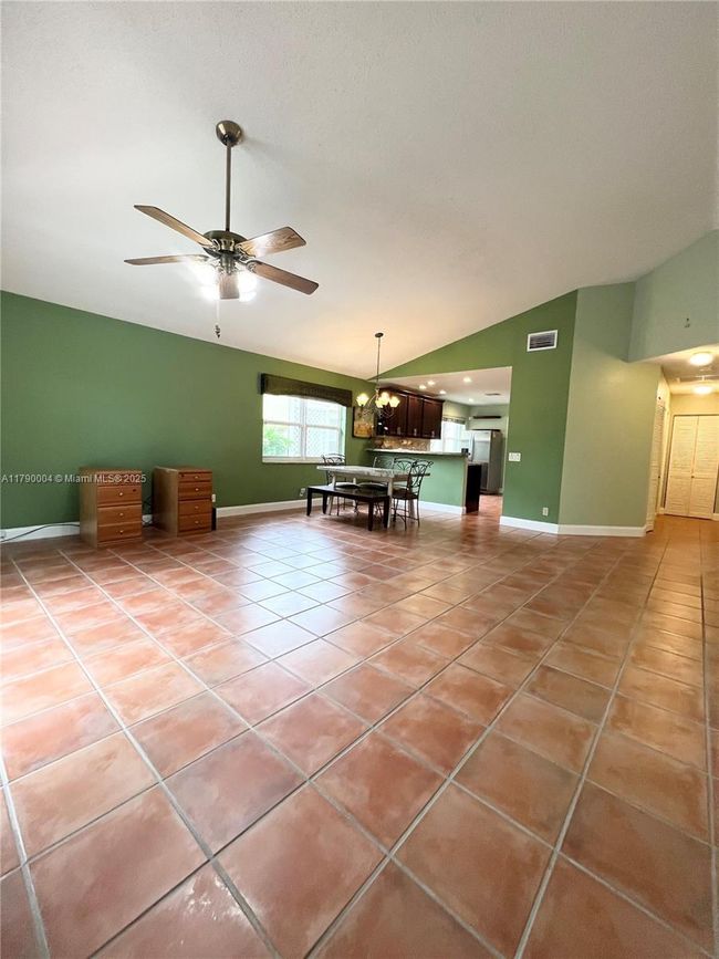 9271 Arborwood Cir, House other with 2 bedrooms, 2 bathrooms and null parking in Davie FL | Image 19