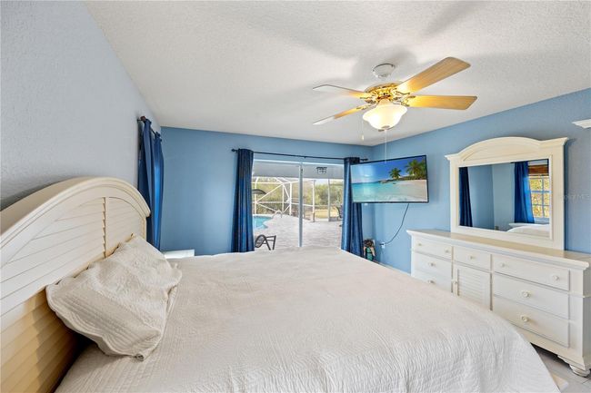 12950 Sw Pembroke Cir S, House other with 3 bedrooms, 2 bathrooms and null parking in LAKE SUZY FL | Image 16