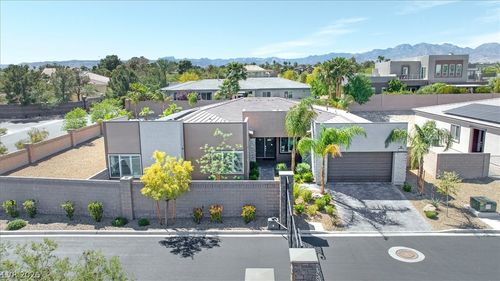 2689 Pioneer Estates Ct, Las Vegas, NV, 89117-2606 | Card Image