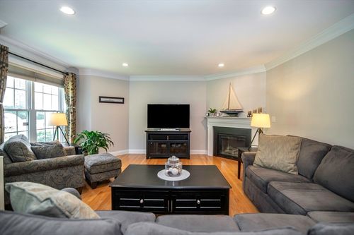 39 Albacore Way, Portsmouth, NH, 03801 | Card Image