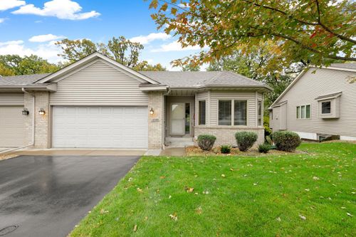 12585 74th Ave N, Maple Grove, MN, 55369-5282 | Card Image