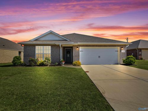 205 Cherry Laurel Dr, Hazel Green, AL, 35750-4301 | Card Image