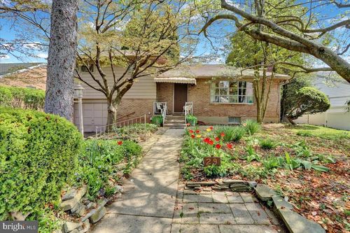 29 Keppel Ave, READING, PA, 19609-1513 | Card Image