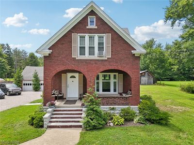 Full front porch | Image 2