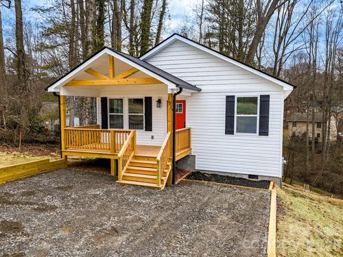 151 Shadowlawn Dr, Asheville, NC, 28806-1281 | Card Image