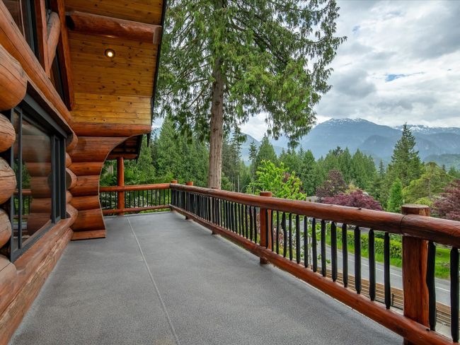 40518 Thunderbird Ridge, House other with 5 bedrooms, 3 bathrooms and 4 parking in Squamish BC | Image 17