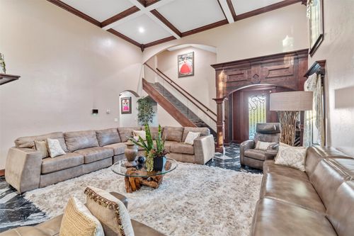 1006 Manning St, Grand Prairie, TX, 75051-2612 | Card Image