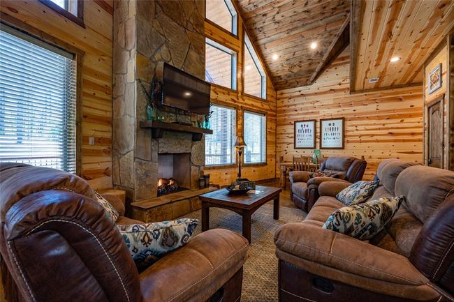 317 Sugar Pine Loop, House other with 4 bedrooms, 5 bathrooms and null parking in Broken Bow OK | Image 8