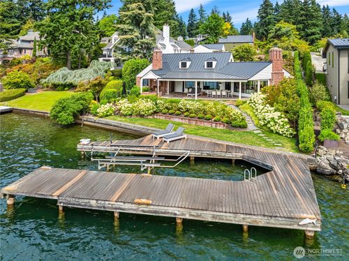 11 Enatai Dr, Bellevue, WA, 98004-7409 | Card Image