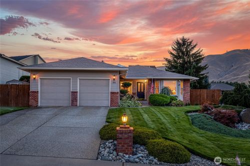 314 Canyon Pl, Wenatchee, WA, 98801-2475 | Card Image