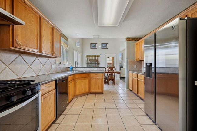 19003 Silent Spruce Ct, House other with 3 bedrooms, 3 bathrooms and 2 parking in Houston TX | Image 11