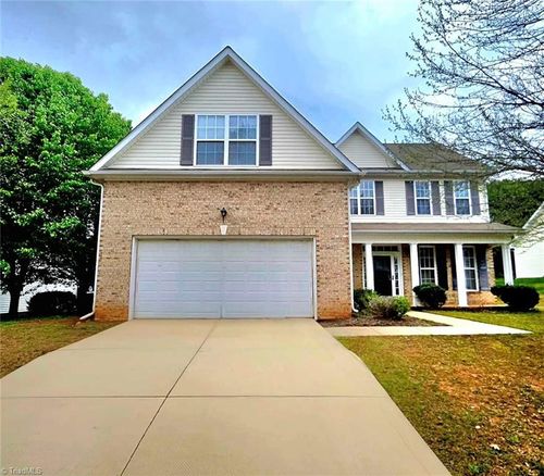 665 Pecan Ridge Cir, Kernersville, NC, 27284-7509 | Card Image