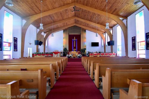 27500 Marquette St, Garden City, MI, 48135-3041 | Card Image