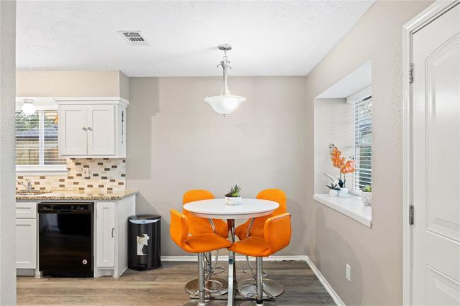 Dining in the Kitchen 1 | Image 5