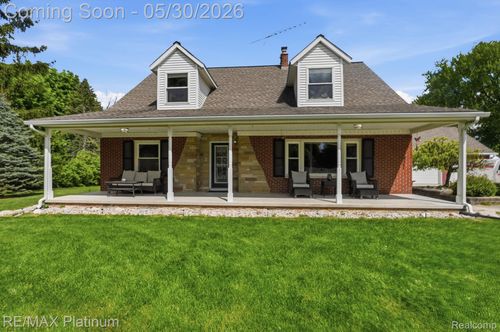 11025 Hamburg Rd, Hamburg Twp, MI, 48189-9793 | Card Image