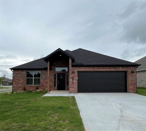 2300 N Zane St, Siloam Springs, AR, 72761 | Card Image