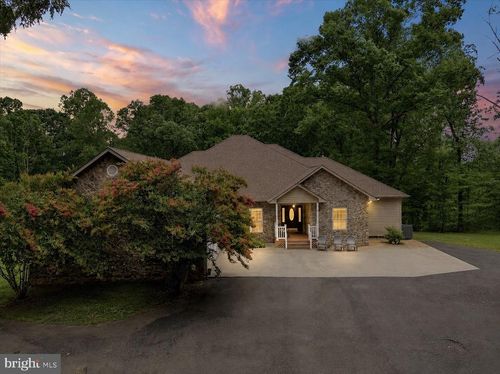 520 Oak Grove Dr, MINERAL, VA, 23117-4975 | Card Image