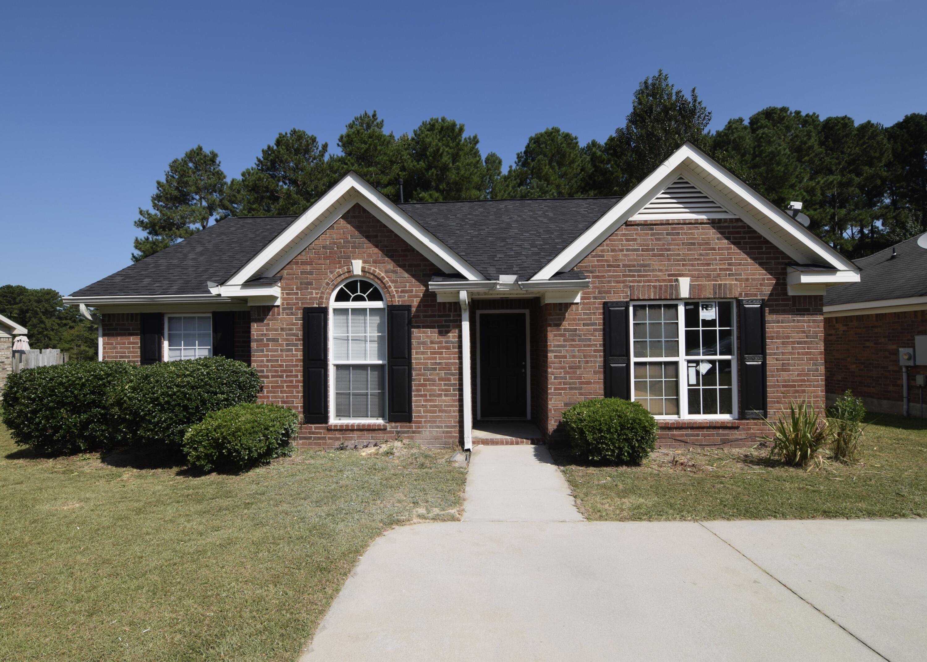 Pineview Ln, Hephzibah, GA 30815