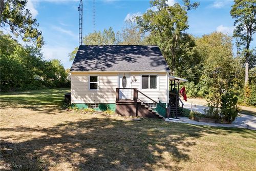 876 Lake Park Blvd, Sebring, OH, 44672-1732 | Card Image