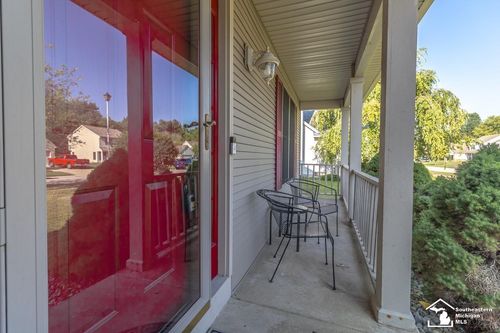 1099 Eagle Ln, Temperance, MI, 48182-9114 | Card Image