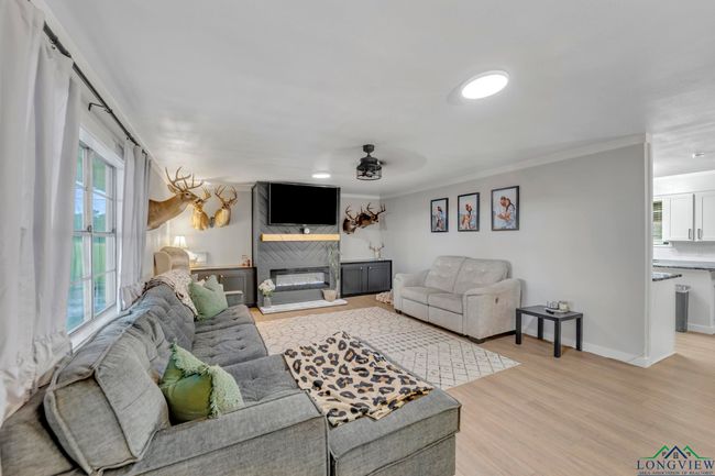 2411 N Page Rd, House other with 3 bedrooms, 2 bathrooms and null parking in Longview TX | Image 6