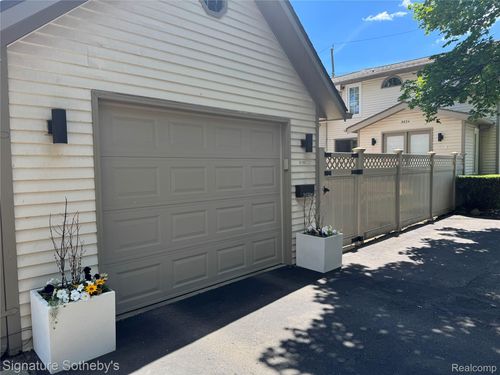 a-343 Elm St, Birmingham, MI, 48009-6421 | Card Image