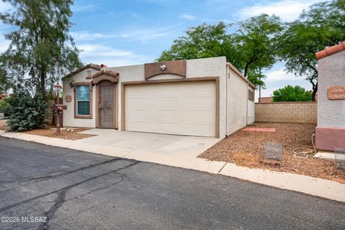 1319 W Vuelta Las Campanas, Sahuarita, AZ, 85629-8076 | Card Image
