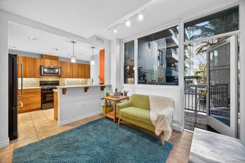 10-300 W Beech, San Diego, CA, 92101 | Card Image