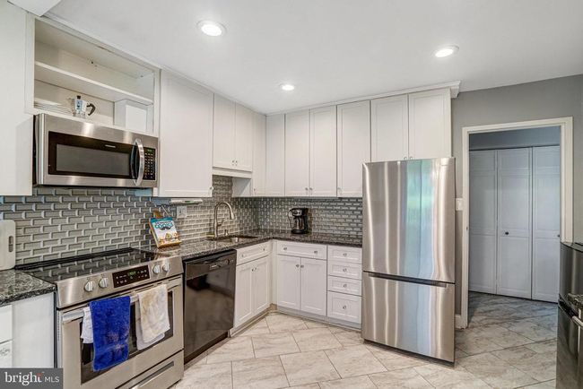 APT-2 - 9730 Kingsbridge Dr, Condo with 2 bedrooms, 2 bathrooms and null parking in FAIRFAX VA | Image 4
