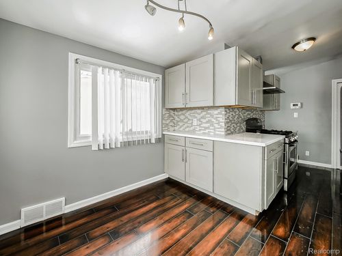 1283 Featherstone Rd, Pontiac, MI, 48342-1939 | Card Image