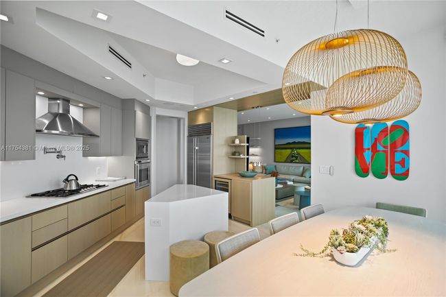 APT-3202 - 16051 Collins Ave, Condo with 2 bedrooms, 3 bathrooms and null parking in Sunny Isles Beach FL | Image 8