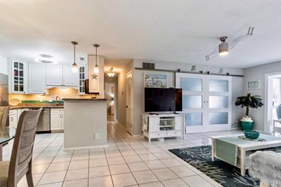 4 - 6447 Bay Club Drive, Condo with 2 bedrooms, 2 bathrooms and null parking in Fort Lauderdale FL | Image 2