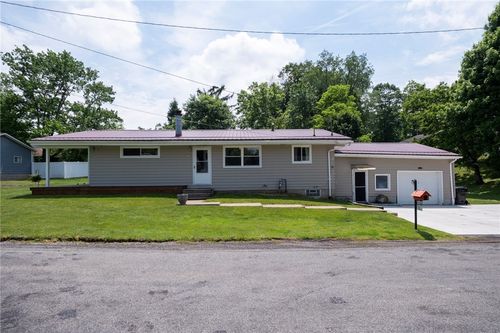701 Pinchot St, Ellwood City, PA, 16117-2936 | Card Image