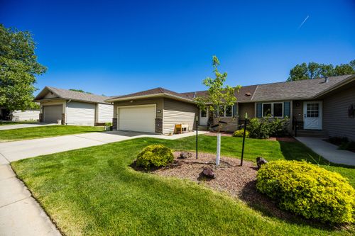 435 Falcon Ridge Dr, Sheridan, WY, 82801-5843 | Card Image