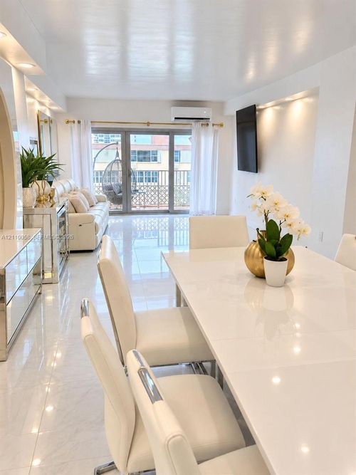 3k-1950 S Ocean Dr, Hallandale Beach, FL, 33009-5958 | Card Image