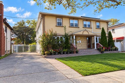 25612 147th Ave, Rosedale, NY, 11422-2549 | Card Image