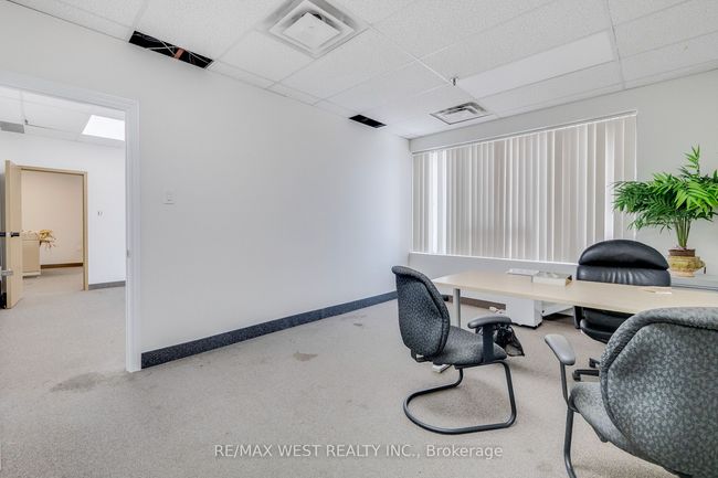 390 Bradwick Dr, Home with 0 bedrooms, 5 bathrooms and 100 parking in Concord ON | Image 28