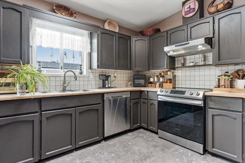 64-9055 Ashwell Rd, Chilliwack, BC, V2P7S6 | Card Image