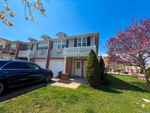 8296 Country Pointe Cir, Queens Village, NY, 11427-3002 | Card Image