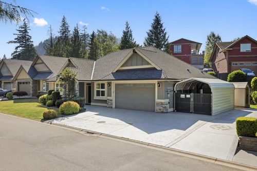 1-45348 Magdalena Pl, Chilliwack, BC, V2R0K7 | Card Image
