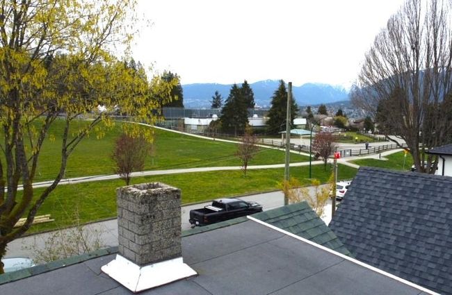 314 N Ingleton Avenue, House other with 4 bedrooms, 2 bathrooms and 3 parking in Burnaby BC | Image 6