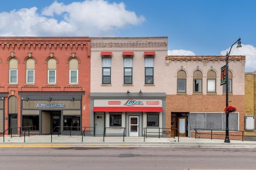 205 S Main St, Le Sueur, MN, 56058-1912 | Card Image