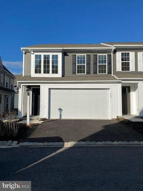 3257 Lark Way, MECHANICSBURG, PA, 17055-5226 | Card Image