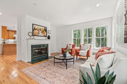 d-5 S Commons, Lincoln, MA, 01773-1114 | Card Image