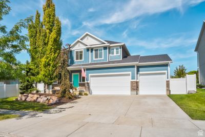 554 W 650 S, House other with 6 bedrooms, 3 bathrooms and 3 parking in Layton UT | Image 1