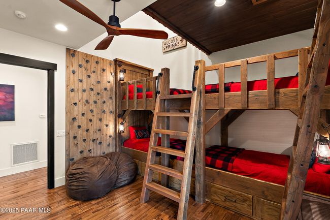 Bunk Room | Image 52