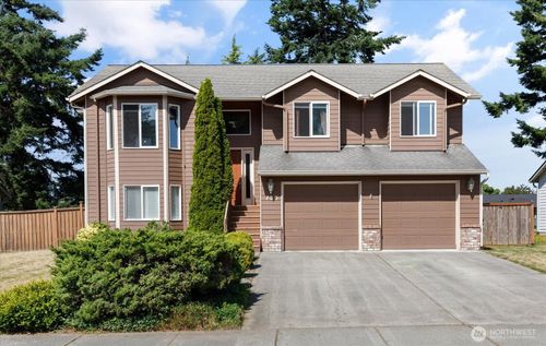 735 Sw Regency Dr, Oak Harbor, WA, 98277-7247 | Card Image