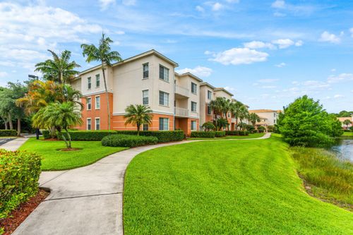 10106 Myrtlewood Cir W, Palm Beach Gardens, FL, 33418-6750 | Card Image