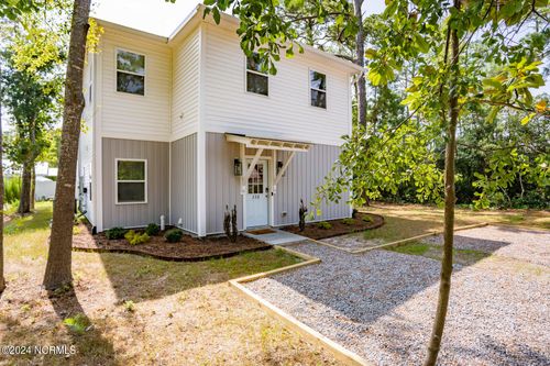 238 Ne 70th St, Oak Island, NC, 28465-4435 | Card Image