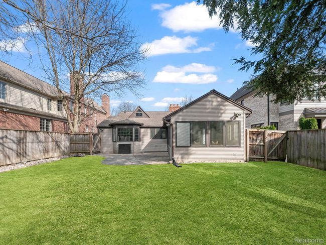 399 Baldwin Rd, House other with 2 bedrooms, 2 bathrooms and null parking in Birmingham MI | Image 28